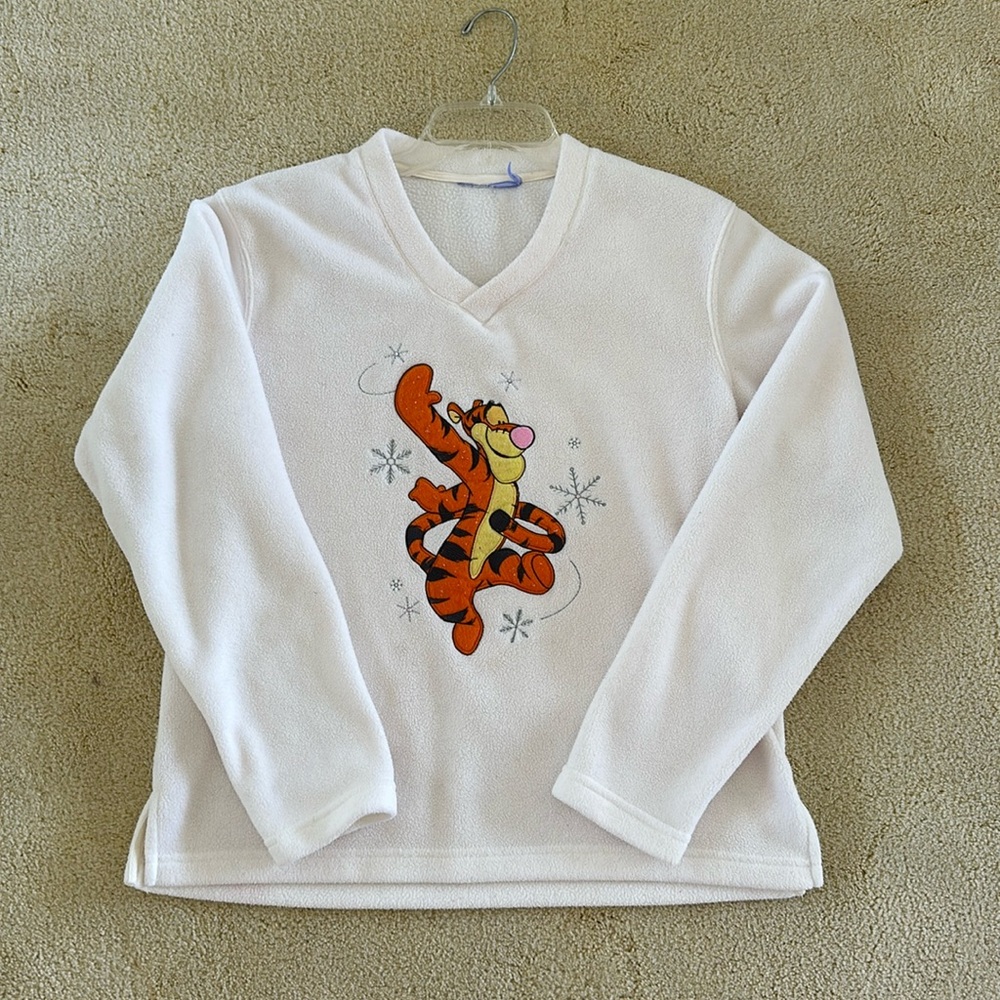 Authentic v-neck Disney classic Tigger fleece, size XL. Thick, soft and warm!